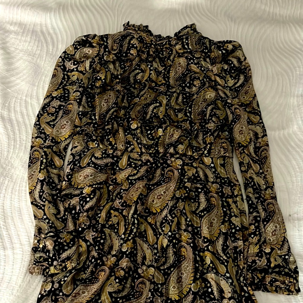 Long sleeve gold metallic paisley mini Bloomingdales Aqua dress . Gr8 condition